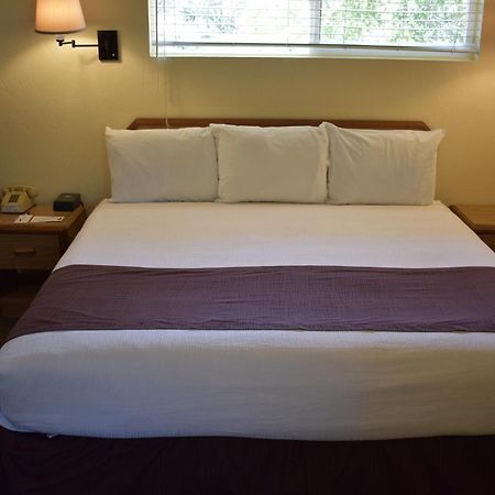 ثري ريفرز Lazy J Ranch Motel المظهر الخارجي الصورة