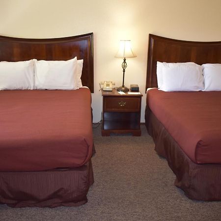 ثري ريفرز Lazy J Ranch Motel المظهر الخارجي الصورة