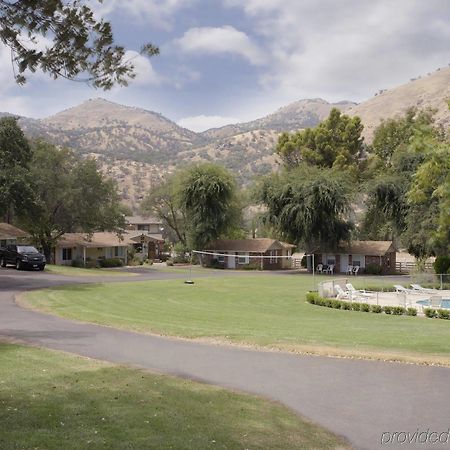 ثري ريفرز Lazy J Ranch Motel المظهر الخارجي الصورة