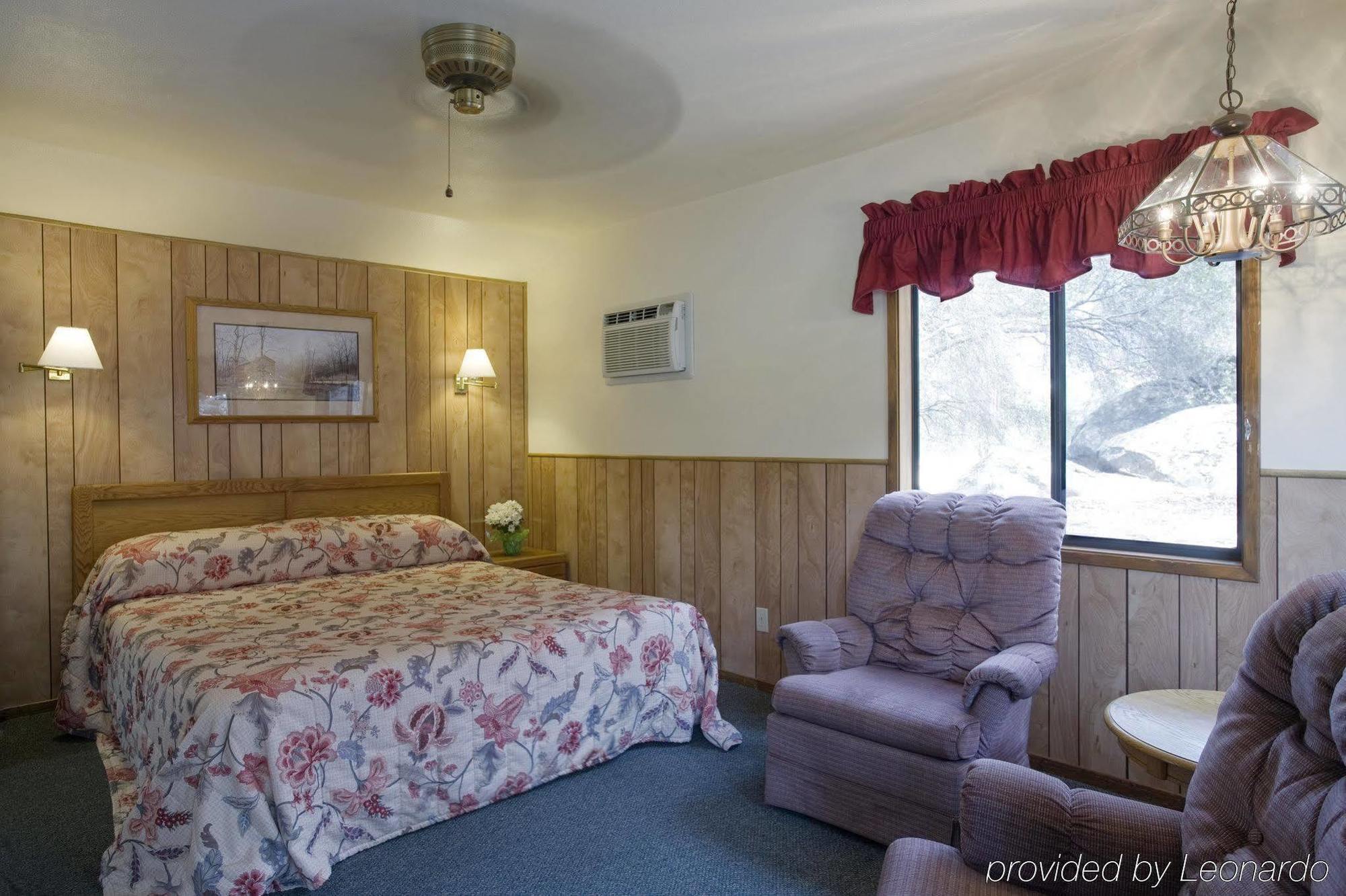 ثري ريفرز Lazy J Ranch Motel الغرفة الصورة