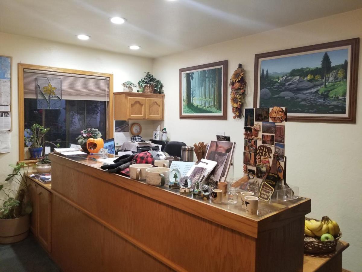 ثري ريفرز Lazy J Ranch Motel المظهر الخارجي الصورة